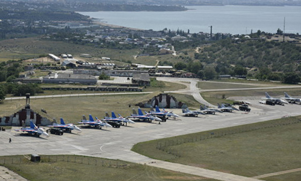 РФ срочно перебросила в Крым более 10 истребителей