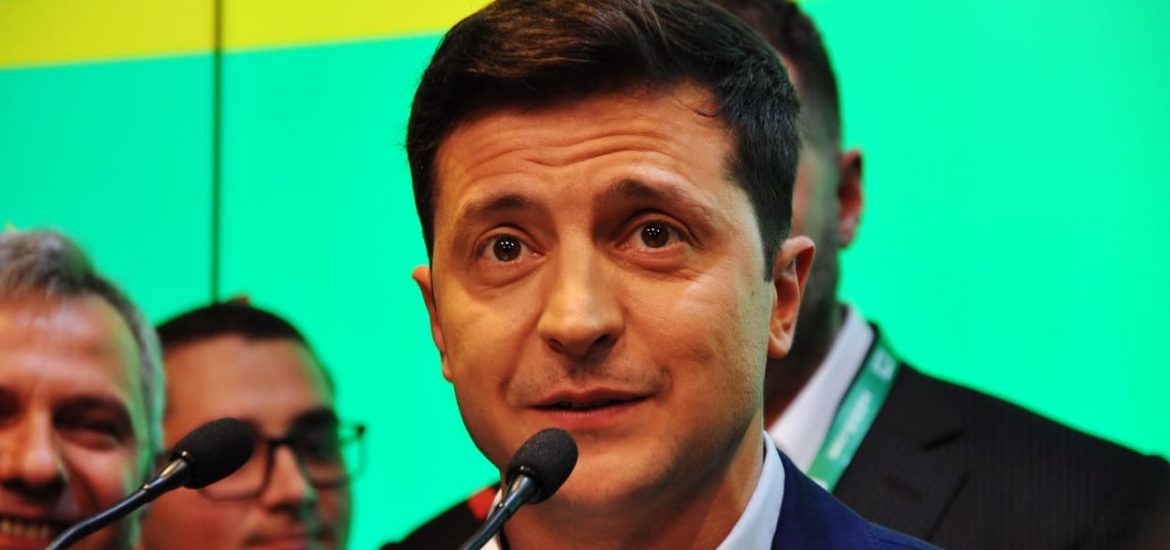 Політолог: “Перші заяви штабу Зеленського починають бентежити його електорат”