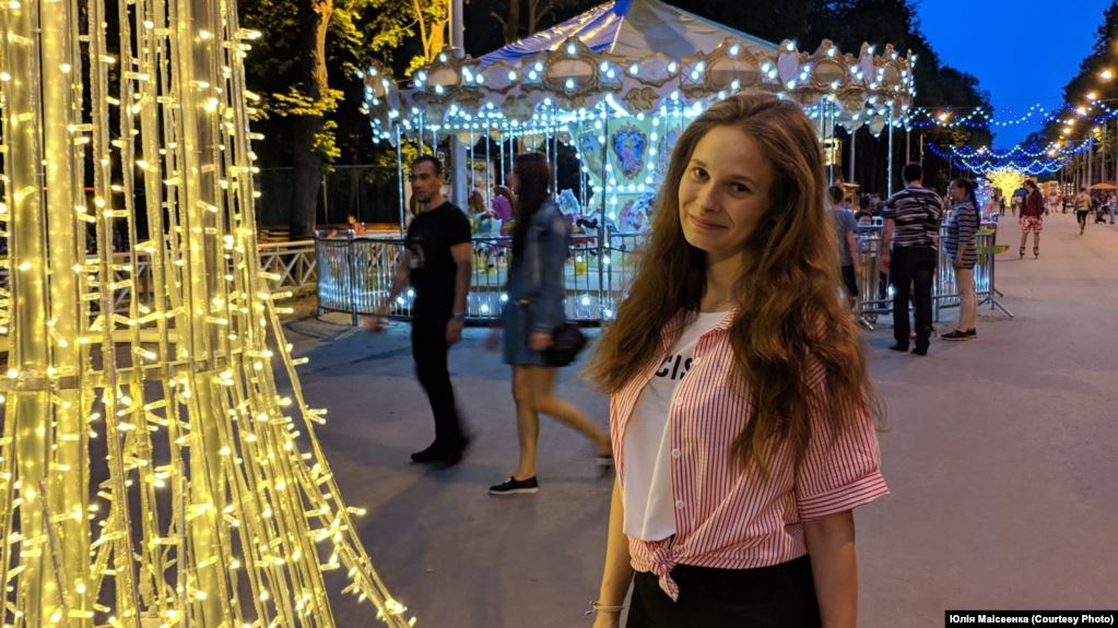 «Я думала, що батьки мене покинули». Дівчинка, яка зникла в Білорусі, знайшлася в Росії через 20 років