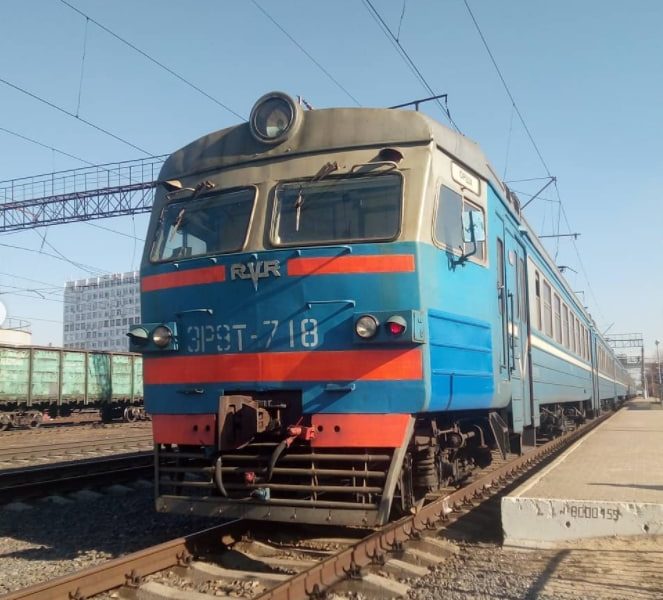 Все зафарбували: У Білорусі здійснено замасковування поїздів під українські