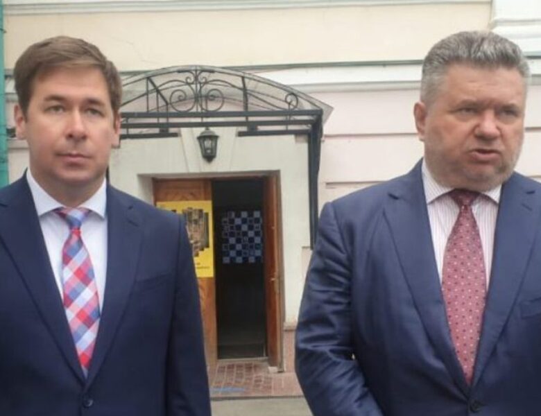 Адвокат Порошенка відреагував на звинувачення Медведчука.