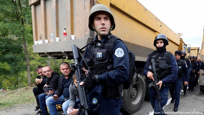 Чути постріли на закритому кондоні. Світ сколихнула новина про початок війни між Сербією та Косово