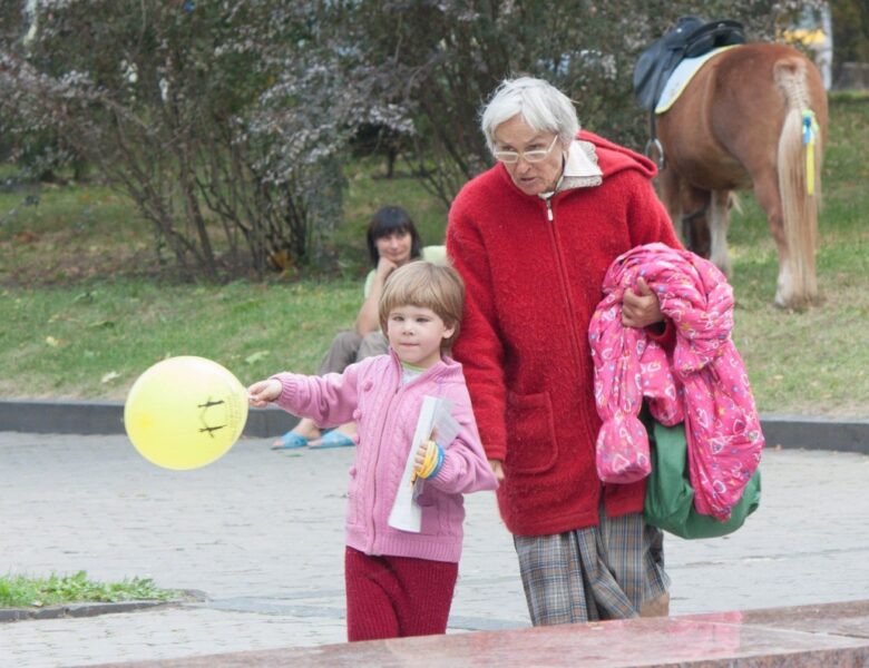 У найстаршої матері України забрали доньку після кричущого повідомлення дитини у соцмережах